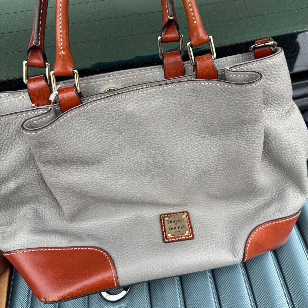 Dooney and Bourke Vintage Peeble Grain Brenna - Picture 3 of 10